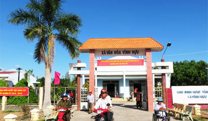 Khu sinh hoạt văn hóa xã Vĩnh Hựu được đầu tư khang trang.