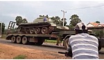 Campuchia: Xe tăng được chuyển ồ ạt về gần thủ đô Phnom Penh