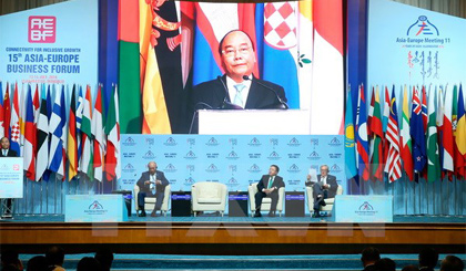 Thủ tướng Chính phủ Nguyễn Xuân Phúc dự và phát biểu tại Lễ bế mạc Diễn đàn Doanh nghiệp Á-Âu lần thứ 15. Ảnh: Thống Nhất/TTXVN