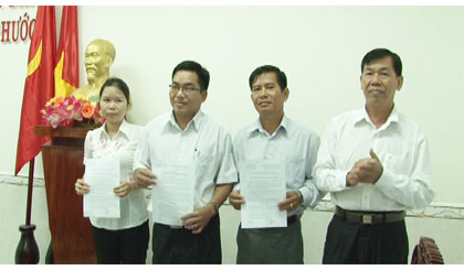 Ra mắt Ban Giám đốc Trung tâm Giáo dục nghề nghiệp - Giáo dục thường xuyên huyện Tân Phước.