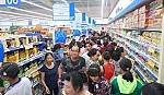 Người dân thỏa sức mua sắm tại Co.opmart Gò Công