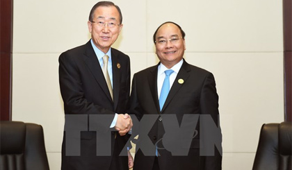 Thủ tướng Nguyễn Xuân Phúc hội kiến Tổng Thư ký Liên hợp quốc Ban Ki-moon. Ảnh: Thống Nhất/TTXVN