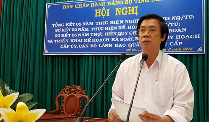 Bí thư Tỉnh ủy Nguyễn Văn Danh phát biểu chỉ đạo tại hội nghị.