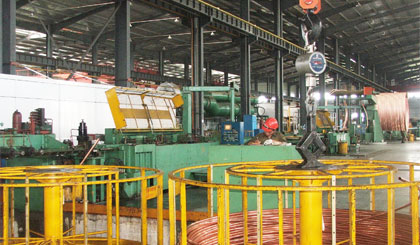 Dây chuyền sản xuất ống đồng của Công ty TNHH gia công Đồng Hải Lượng tại KCN Long Giang. Ảnh: Thế Anh