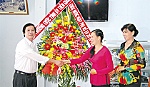 Bí thư Tỉnh ủy Nguyễn Văn Danh chúc mừng Hội LHPN tỉnh nhân 20-10