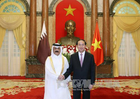 Chủ tịch nước tiếp Đại sứ Qatar trình Quốc thư.