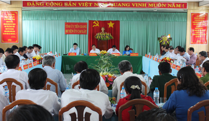 Đoàn công tác đến thăm và làm việc với Đảng bộ huyện Cai Lậy.