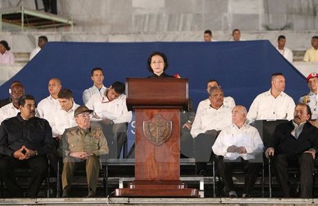  Chủ tịch Quốc hội Nguyễn Thị Kim Ngân dự và phát biểu tại Lễ míttinh tưởng niệm Lãnh tụ Cuba Fidel Castro Ruz. Ảnh: Trọng Đức/TTXVN