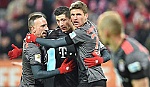 Lewandowski lập cú đúp, Bayern tái chiếm ngôi đầu Bundesliga