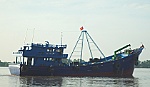 Hạ thủy tàu cá vỏ thép đầu tiên tại Tiền Giang
