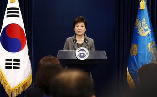 Tổng thống Park Geun-hye phát biểu tại Nhà xanh. Ảnh: Reuters