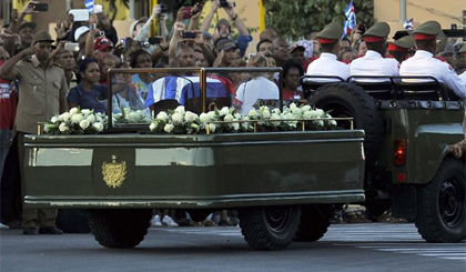 Đoàn xe rước tro cốt của lãnh tụ Fidel Castro. Nguồn: AFP
