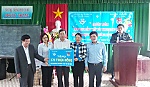 740 suất học bổng cho em học sinh vùng lũ Bình Định, Phú Yên