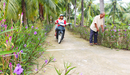 Tuyến đường “Nông dân chung tay bảo vệ môi trường nông thôn” tại ấp An Ninh (xã Vĩnh Hựu, huyện Gò Công Tây).