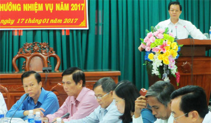 Ông Lê Hồng Quang, Ủy viên BCH Trung ương Đảng, Phó Bí thư Thường trực Tỉnh ủy phát biểu chỉ đạo tại hội nghị.