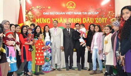 The Vietnamese community in Egypt gathers to celebrate the traditional New Year. (Photo: VNA)