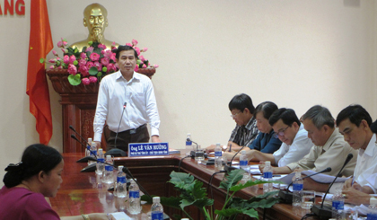 Ông Lê Văn Hưởng, Chủ tịch UBND tỉnh kết luận tại buổi tiếp xúc, đối thoại.