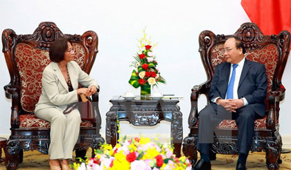 Thủ tướng Nguyễn Xuân Phúc tiếp Đại sứ Timor Leste Pascoela Barreto dos Santos đến chào xã giao nhân dịp nhận nhiệm kỳ công tác tại Việt Nam. Ảnh: Thống Nhất/TTXVN