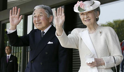 Japanese Emperor Akihito and Empress Michiko (Source: ​hellomagazine)