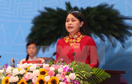  Bà Nguyễn Thị Thu Hà, Ủy viên Trung ương Đảng, Chủ tịch Hội Liên hiệp Phụ nữ Việt Nam khóa XI đọc diễn văn khai mạc Đại hội. Nguồn: TTXVN