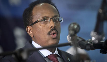 Tân Tổng thống Somalia Mohamed Abdullahi Mohamed chỉ trích sắc lệnh nhập cư mới của Mỹ. Nguồn: AP