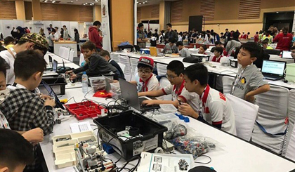 Vietnamese students take part in the 2016 World Robot Olympiad. — Photo courtesy of Vi​et Tinh Anh Joint Stock Company​ (Photo: VNA)