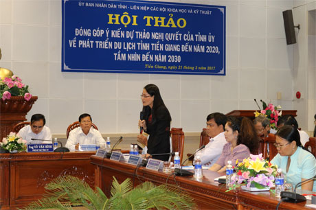 Các đại biểu đóng góp ý kiến tại buổi hội thảo.