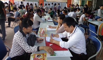  A jobs centre in Vinh Phuc province