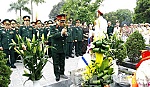 Dâng hương tưởng niệm 100 năm ngày sinh Đại tướng Văn Tiến Dũng