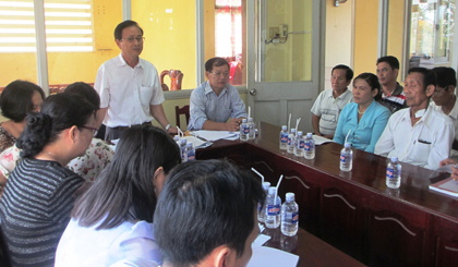Ông Võ Văn Nhi, Phó Giám đốc Sở LĐ-TB&XH kết luận tại buổi tiếp xúc, đối thoại với gia đình ông Sáng.