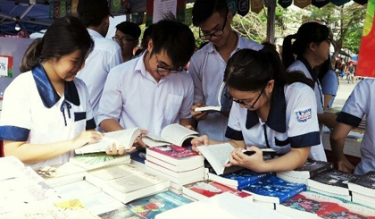 Various activities in response to the Vietnam Book Day take place in Hai Phong.(Credit: NDO)