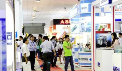 A corner of the 2017 Vinh Long expo on industry and trade. 