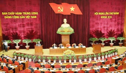 The opening session of the fifth plenary meeting of the 12th Party Central Committee (Source: VNA)
