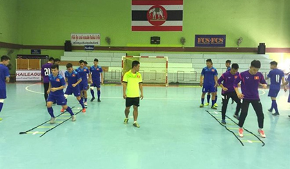 V​ietnam U20 futsal players train in Thailand. They beat Uzbekistan 4-1 in a friendly match on May 10. (Source: vff.org.vn)