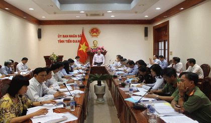 Ông Trần Thanh Đức, Phó Chủ tịch UBND tỉnh phát biểu chỉ đạo tại cuộc họp 