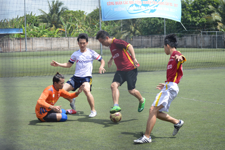 Trận chung kết nam giữa đội Duhal và Thuận Phong.