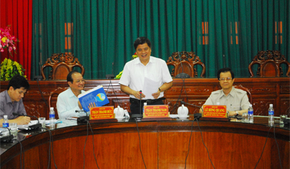 Ông Trần Thanh Nam phát biểu kết luận buổi làm việc.