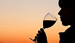 Uống rượu gây hại cho não bộ và thần kinh