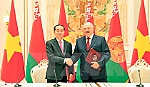 Chủ tịch nước kết thúc chuyến thăm Belarus, lên đường thăm Nga