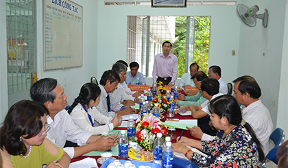 Ông Lê Văn Hưởng, Phó Bí thư Tỉnh ủy, Chủ tịch UBND tỉnh phát biểu chỉ đạo tại buổi làm việc với Đoà