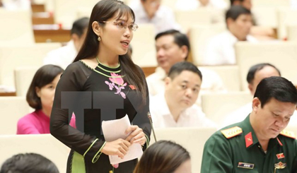  Đại biểu Quốc hội tỉnh Kiên Giang Châu Quỳnh Giao phát biểu ý kiến. (Ảnh: Phương Hoa/TTXVN)