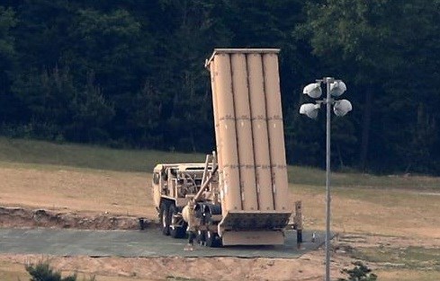  Hệ thống Phòng thủ tên lửa THAAD được triển khai tại Seongju, Hàn Quốc ngày 30-5. Ảnh: TTXVN