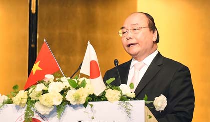Prime Minister Nguyen Xuan Phuc speaks at the investment promotion conference in Tokyo on June 5.