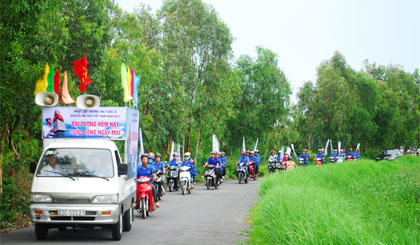 Tuần hành tuyên truyền Tuần lễ Biển và Hải đảo Việt Nam 2017.