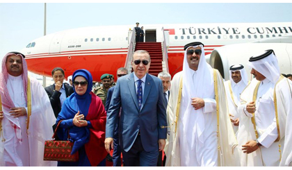 Tổng thống Thổ Nhĩ Kỳ Erdogan tới Qatar nhằm xoa dịu bất đồng
