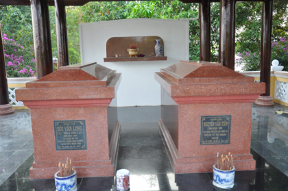 Ngôi mộ của Liệt sĩ-Nhà giáo Phan Văn Tiếp ở Ảnh: Hữu Chí