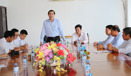 Ông Lê Văn Hưởng, Chủ tịch UBND tỉnh làm việc với Công ty TNHH Tongwei Việt Nam về vấn đề đảm bảo môi trường
