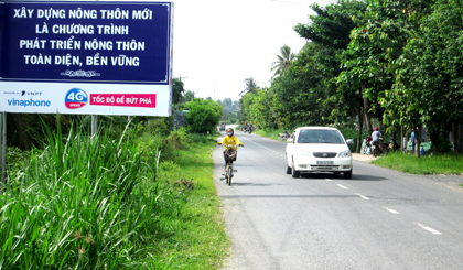 Con đường được nhựa hóa ở xã An Thạnh Thủy.