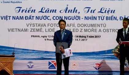An exhibition on “Vietnam: The Nation and People – View from Sea and Island” opened in Prague, the Czech Republic on July 12, aiming to introduce the beauty of Vietnam’s culture, local fishermen and the country’s maritime economy.