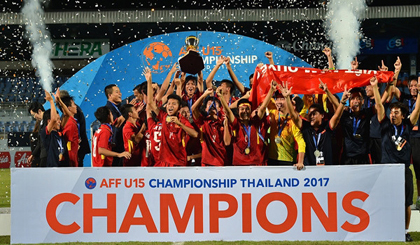 U-15 Vietnam beat U-15 Thailand in a penalty shoot out to be crowned champions of the 2017 AFF U-15 Championship, Thailand, July 22. (Credit: vff.org.vn)